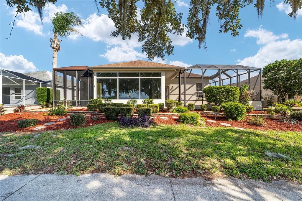 For Sale: $725,000 (3 beds, 2 baths, 2551 Square Feet)