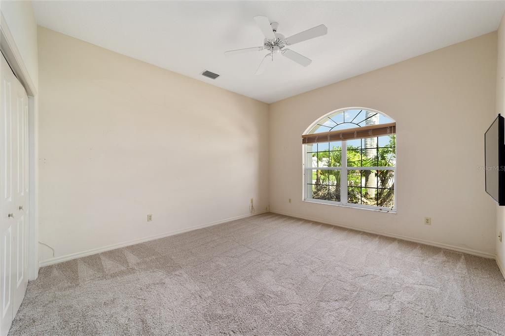 For Sale: $725,000 (3 beds, 2 baths, 2551 Square Feet)