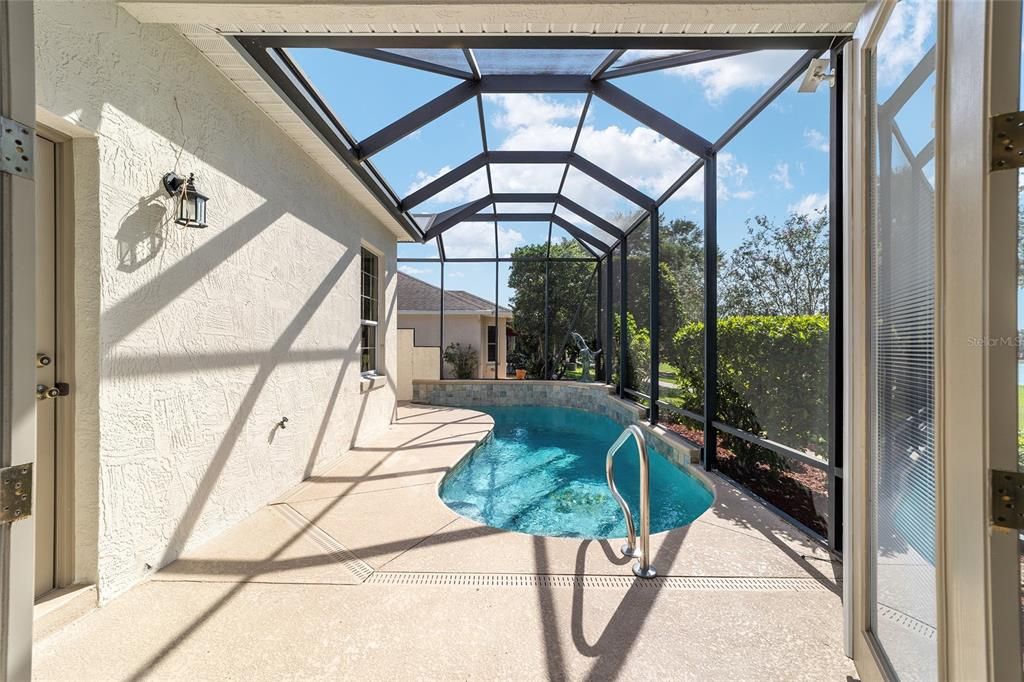 For Sale: $725,000 (3 beds, 2 baths, 2551 Square Feet)