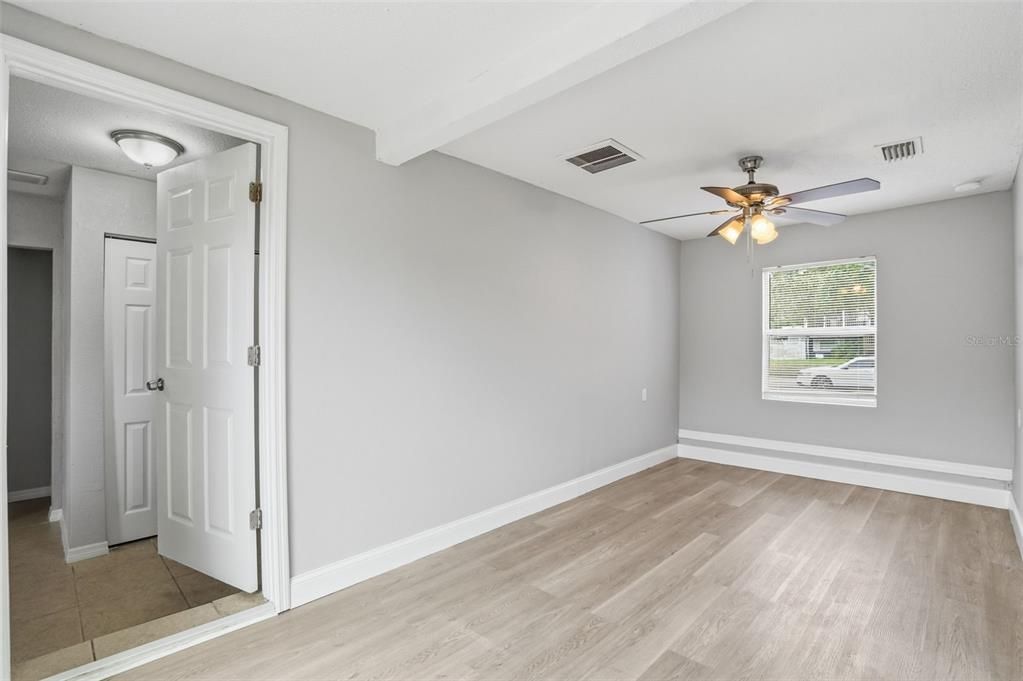 En Venta: $379,999 (3 camas, 2 baños, 1052 Pies cuadrados)