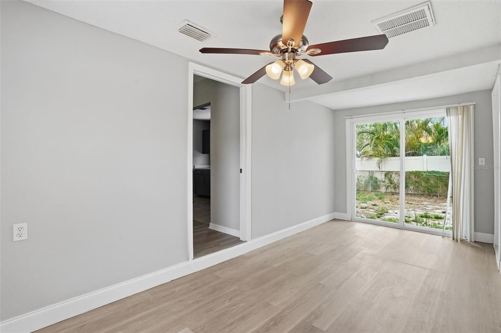 En Venta: $379,999 (3 camas, 2 baños, 1052 Pies cuadrados)