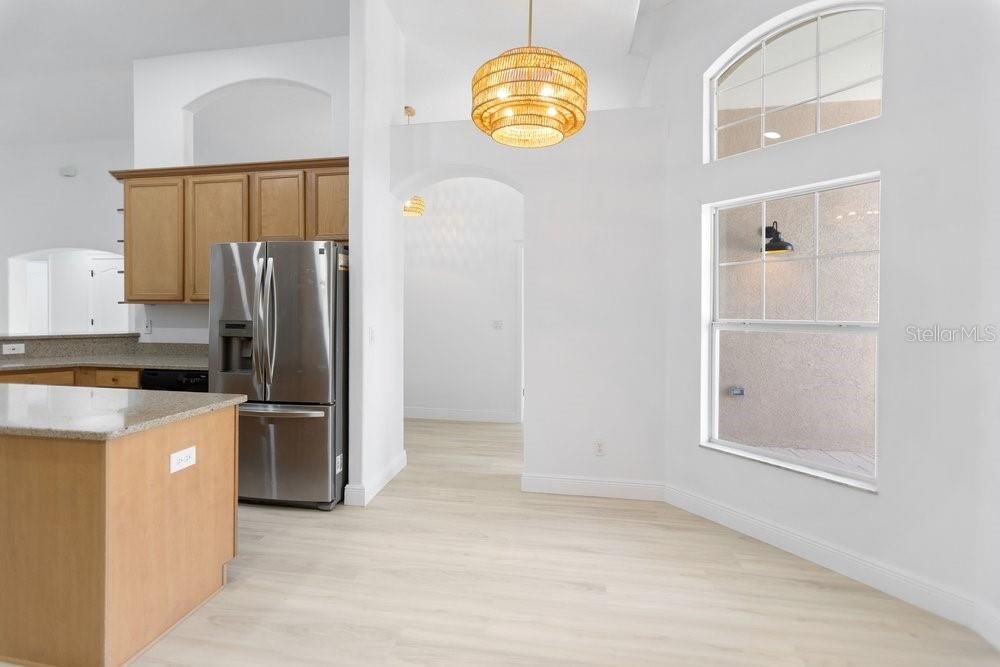 На продажу: $365,000 (4 спален, 2 ванн, 2184 Квадратных фут)