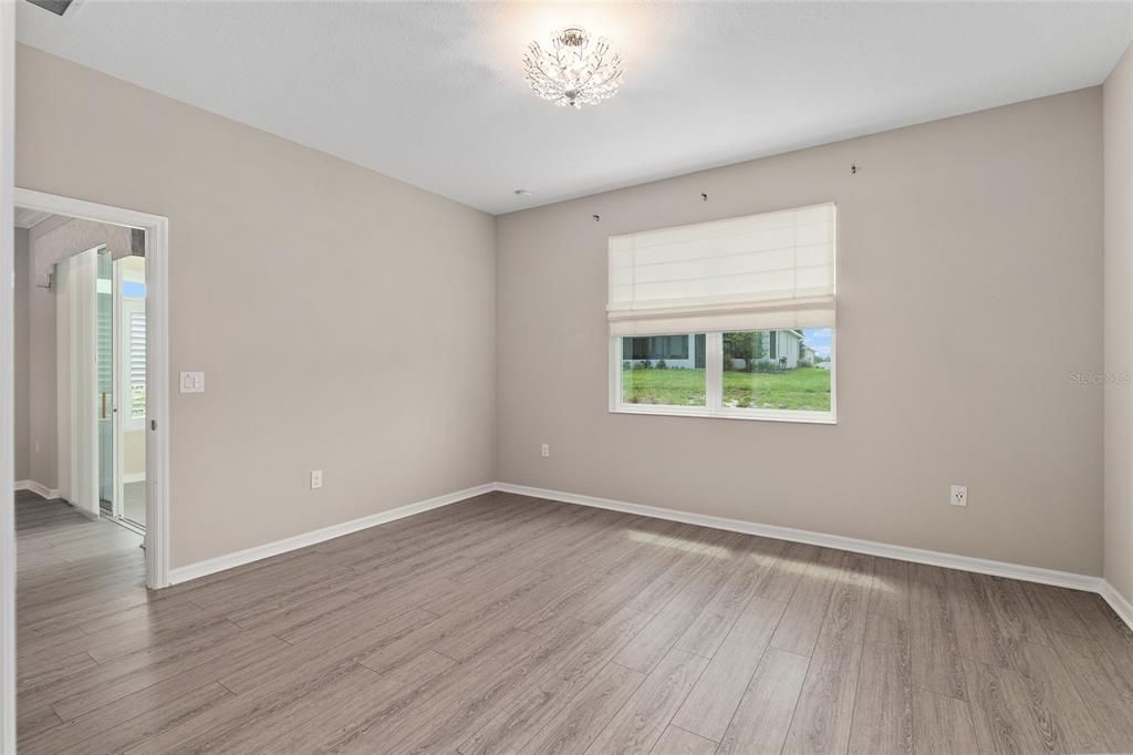 На продажу: $299,900 (2 спален, 2 ванн, 1469 Квадратных фут)