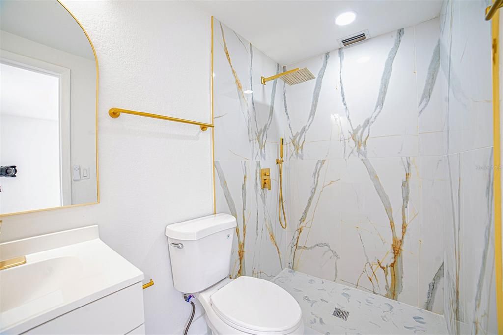 For Sale: $269,900 (3 beds, 2 baths, 1246 Square Feet)