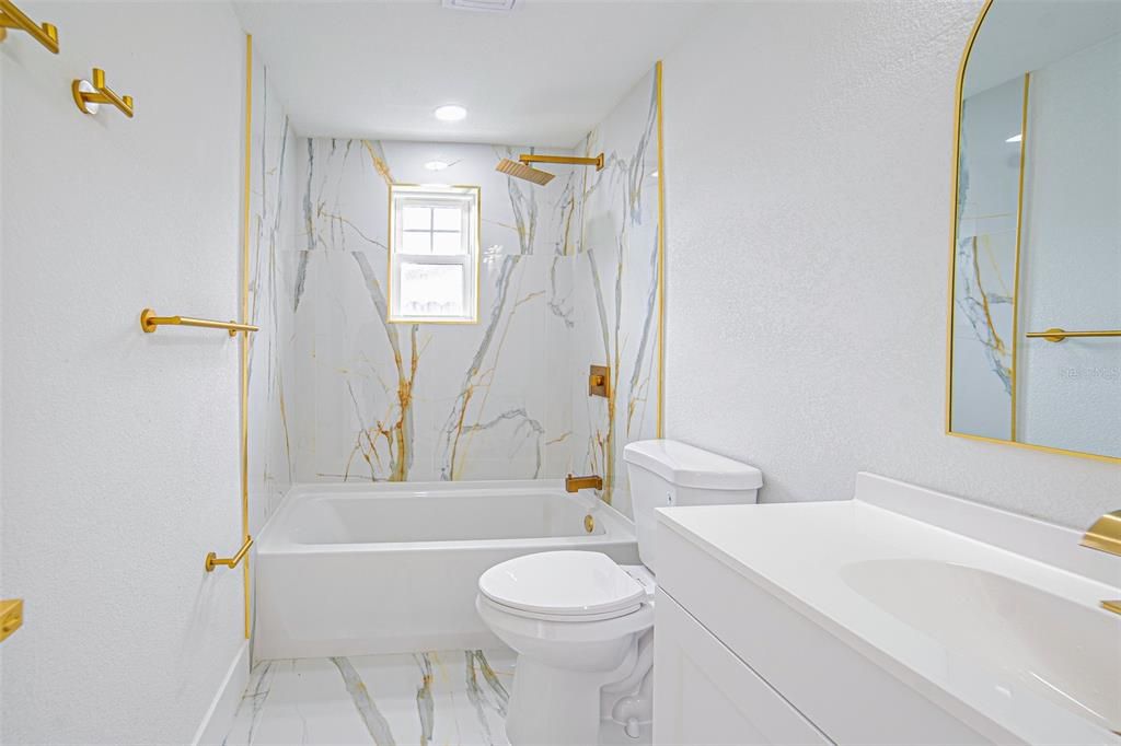 For Sale: $269,900 (3 beds, 2 baths, 1246 Square Feet)