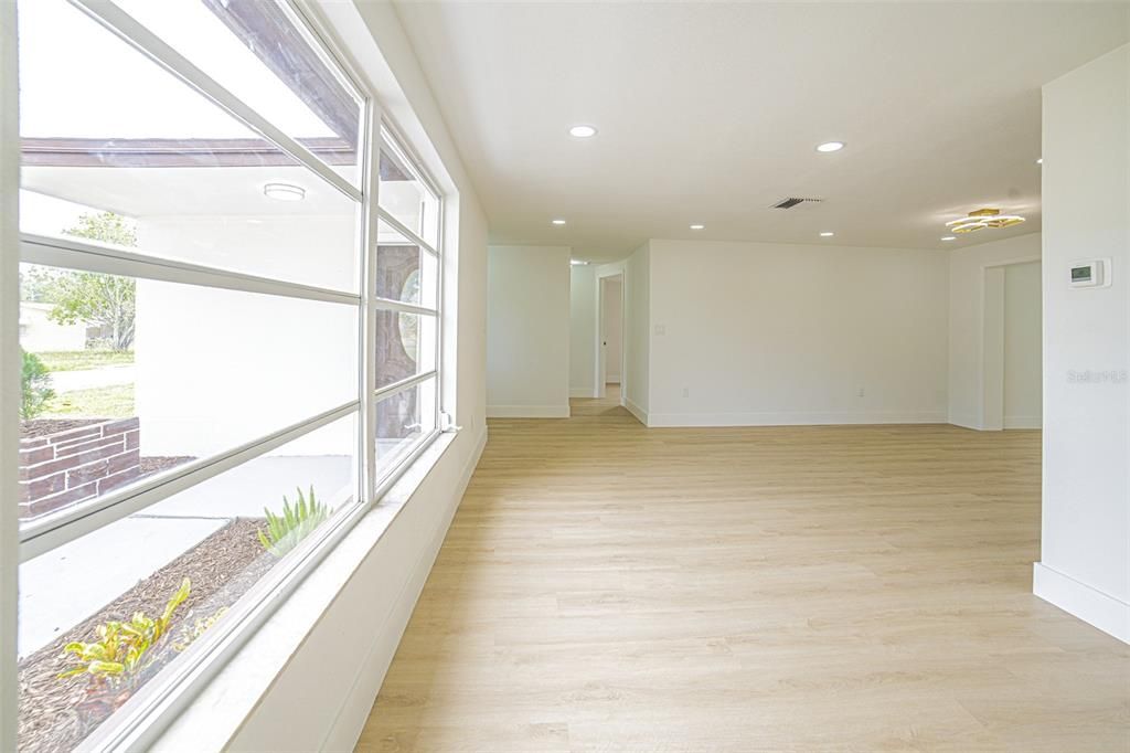For Sale: $269,900 (3 beds, 2 baths, 1246 Square Feet)