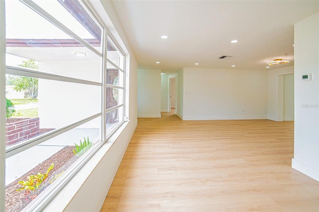 For Sale: $269,900 (3 beds, 2 baths, 1246 Square Feet)