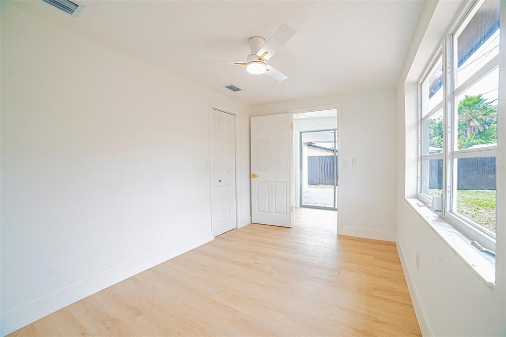For Sale: $269,900 (3 beds, 2 baths, 1246 Square Feet)