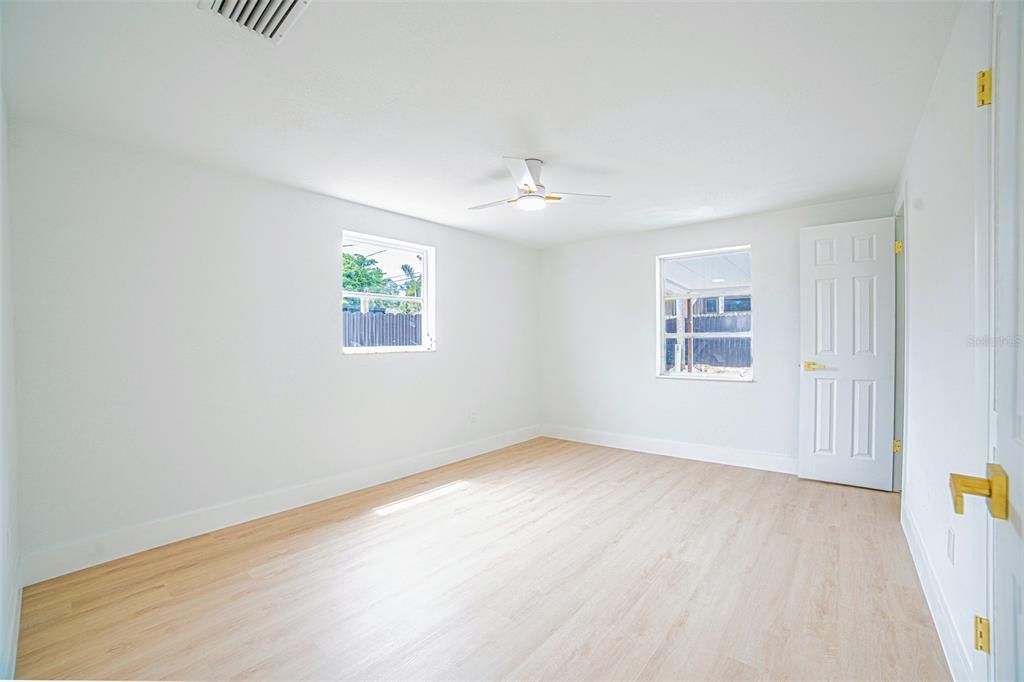 For Sale: $269,900 (3 beds, 2 baths, 1246 Square Feet)