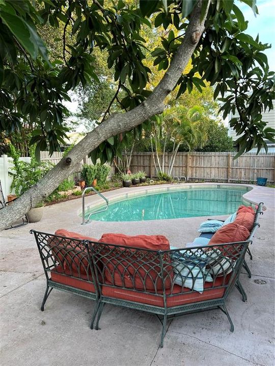 For Sale: $497,500 (4 beds, 2 baths, 2110 Square Feet)