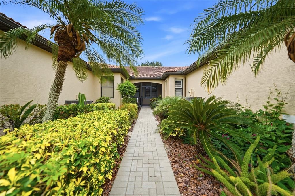 For Sale: $245,000 (2 beds, 2 baths, 1426 Square Feet)
