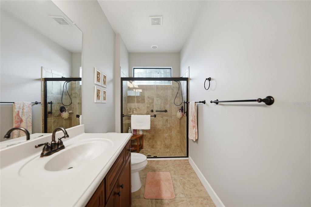 For Sale: $245,000 (2 beds, 2 baths, 1426 Square Feet)