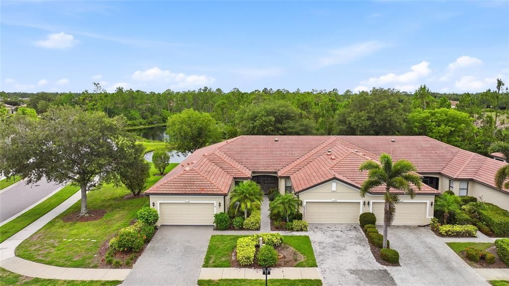 For Sale: $245,000 (2 beds, 2 baths, 1426 Square Feet)