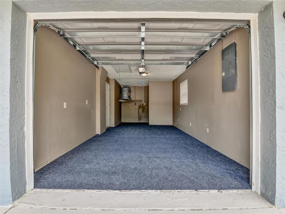 На продажу: $194,900 (2 спален, 1 ванн, 868 Квадратных фут)