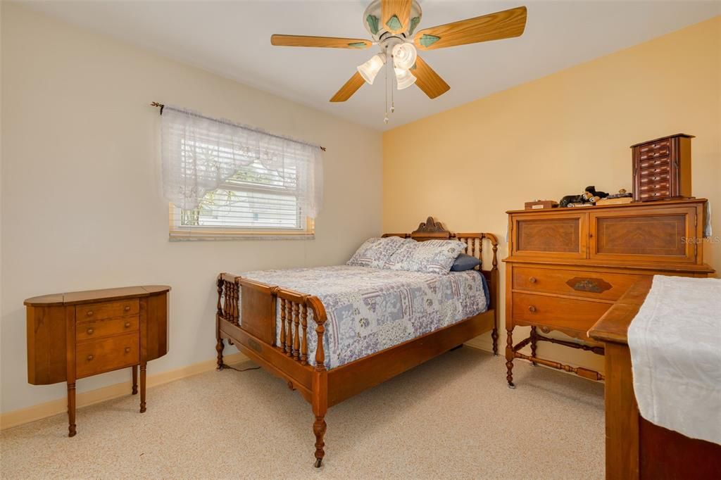 For Sale: $425,000 (3 beds, 2 baths, 1266 Square Feet)