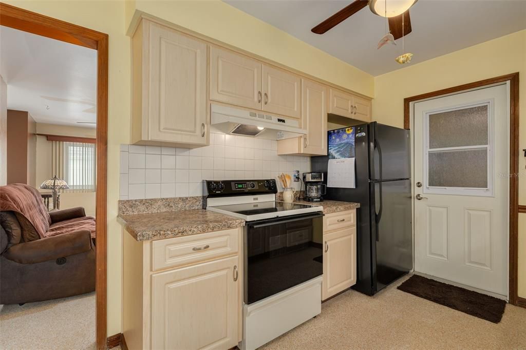 For Sale: $425,000 (3 beds, 2 baths, 1266 Square Feet)