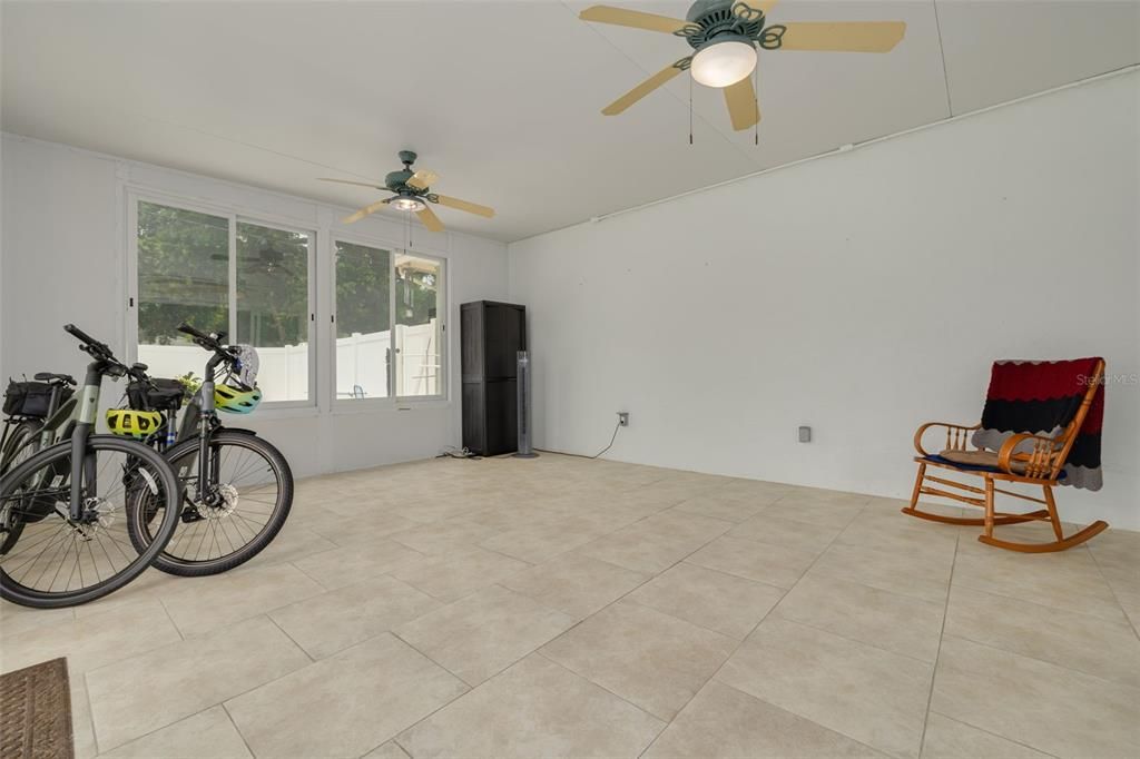 For Sale: $425,000 (3 beds, 2 baths, 1266 Square Feet)