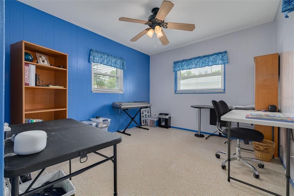 For Sale: $425,000 (3 beds, 2 baths, 1266 Square Feet)