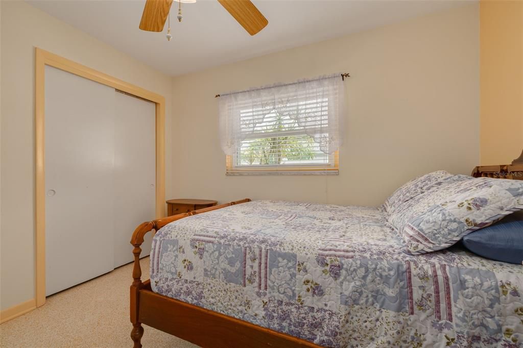 For Sale: $425,000 (3 beds, 2 baths, 1266 Square Feet)