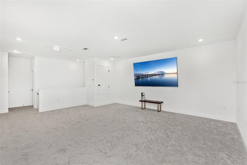 En Venta: $575,000 (4 camas, 3 baños, 2995 Pies cuadrados)