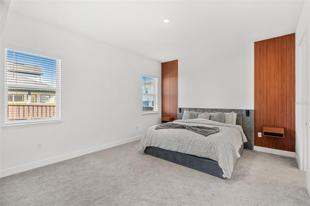 En Venta: $575,000 (4 camas, 3 baños, 2995 Pies cuadrados)