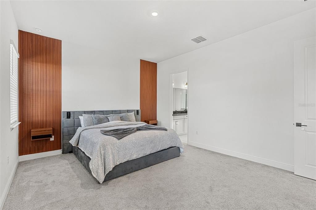 En Venta: $575,000 (4 camas, 3 baños, 2995 Pies cuadrados)