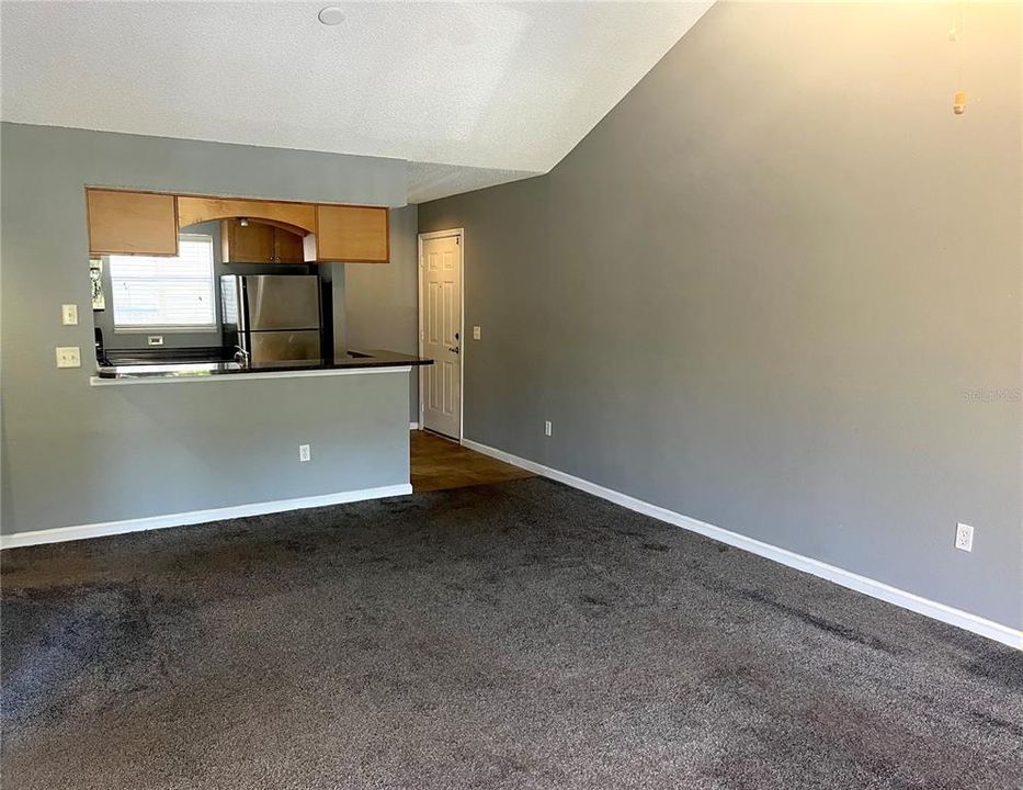 For Rent: $1,700 (2 beds, 2 baths, 946 Square Feet)