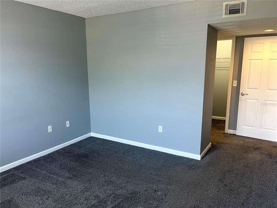 For Rent: $1,700 (2 beds, 2 baths, 946 Square Feet)