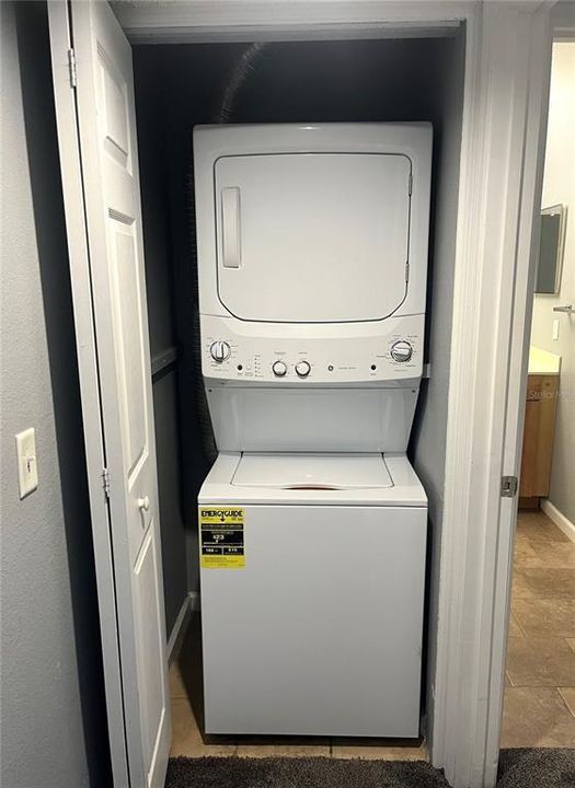 For Rent: $1,700 (2 beds, 2 baths, 946 Square Feet)