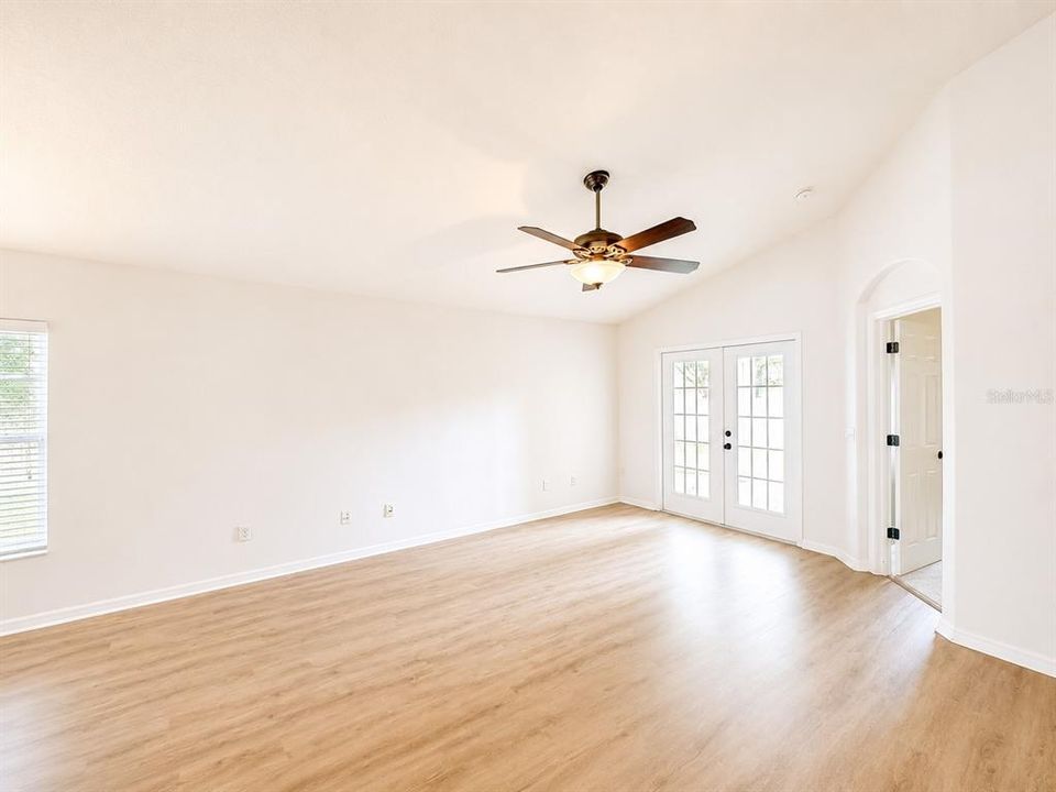 En Renta: $2,500 (4 camas, 2 baños, 1836 Pies cuadrados)
