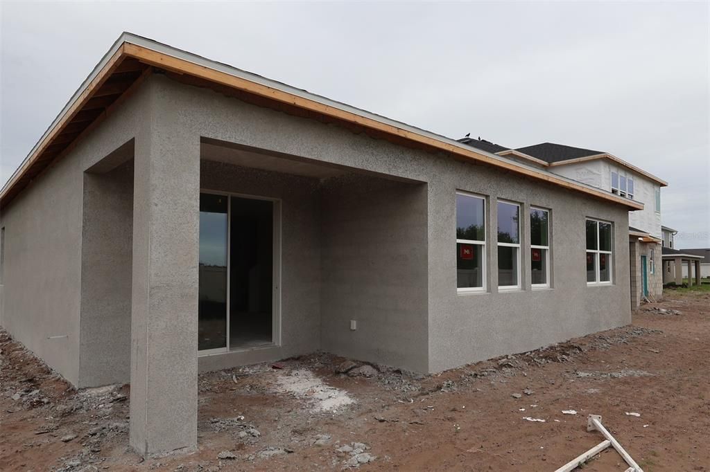 Activo con contrato: $499,990 (4 camas, 4 baños, 2621 Pies cuadrados)
