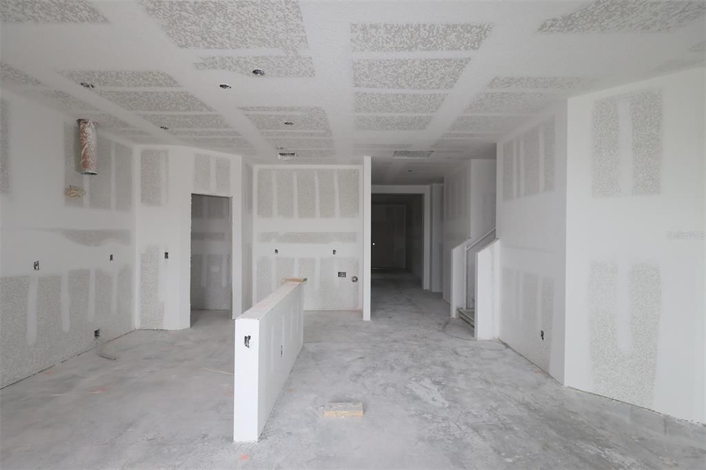 Activo con contrato: $499,990 (4 camas, 4 baños, 2621 Pies cuadrados)