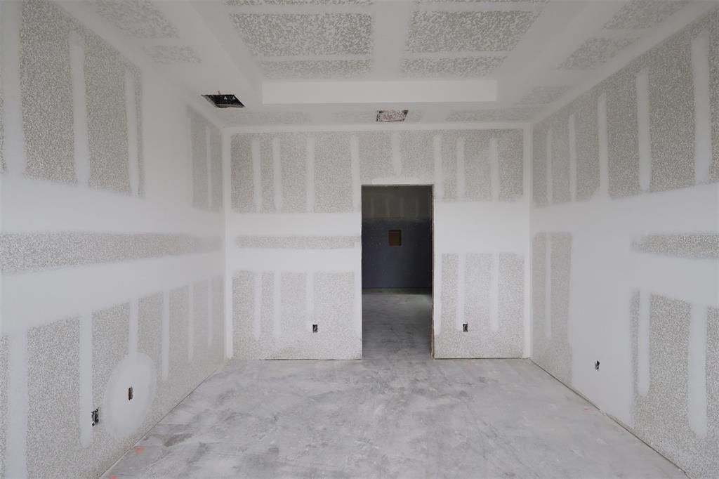 Activo con contrato: $499,990 (4 camas, 4 baños, 2621 Pies cuadrados)