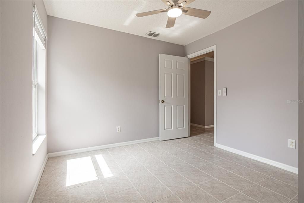 For Sale: $385,000 (3 beds, 2 baths, 1097 Square Feet)