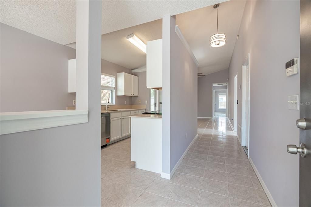 For Sale: $385,000 (3 beds, 2 baths, 1097 Square Feet)