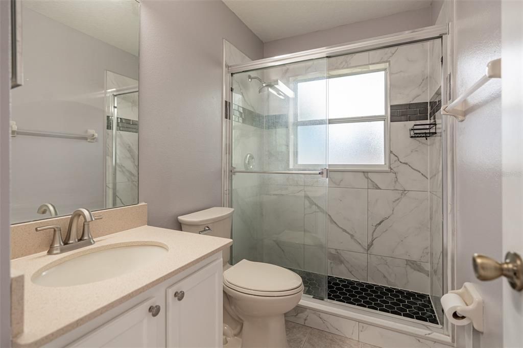 For Sale: $385,000 (3 beds, 2 baths, 1097 Square Feet)