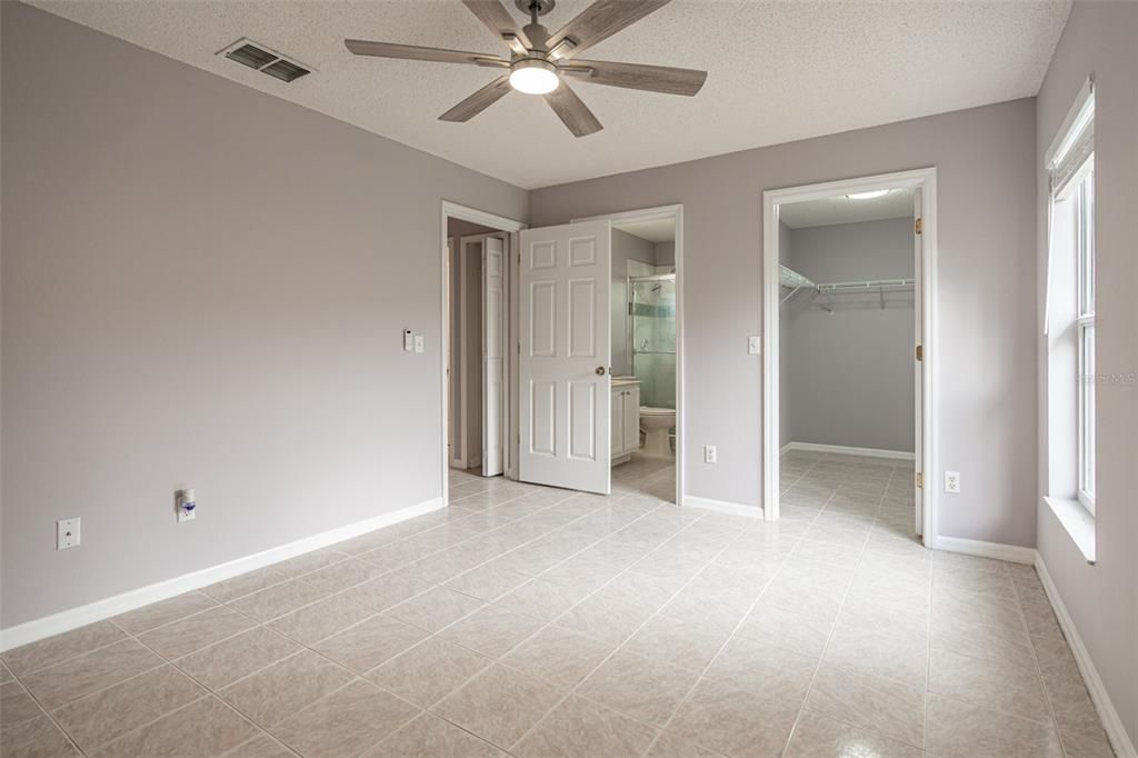 For Sale: $385,000 (3 beds, 2 baths, 1097 Square Feet)