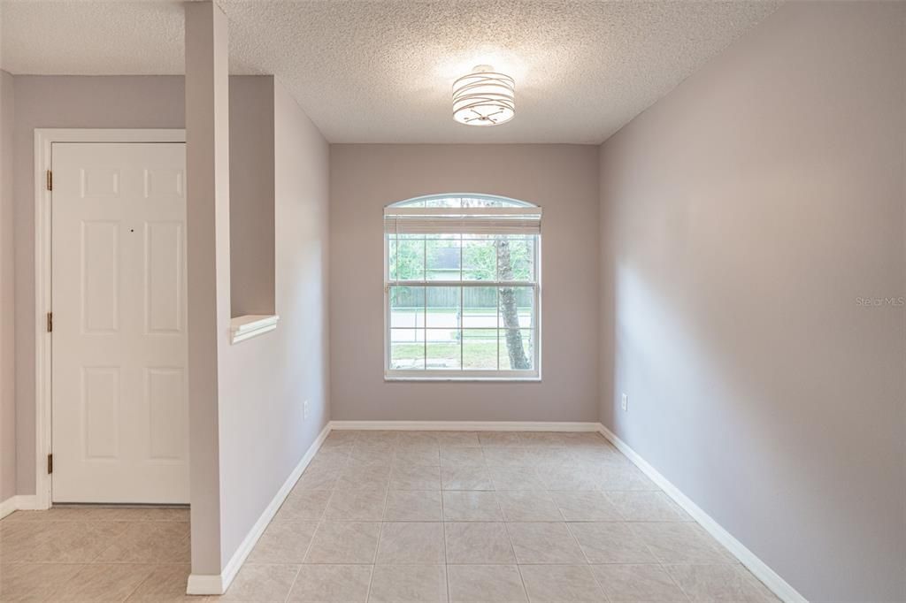 For Sale: $385,000 (3 beds, 2 baths, 1097 Square Feet)