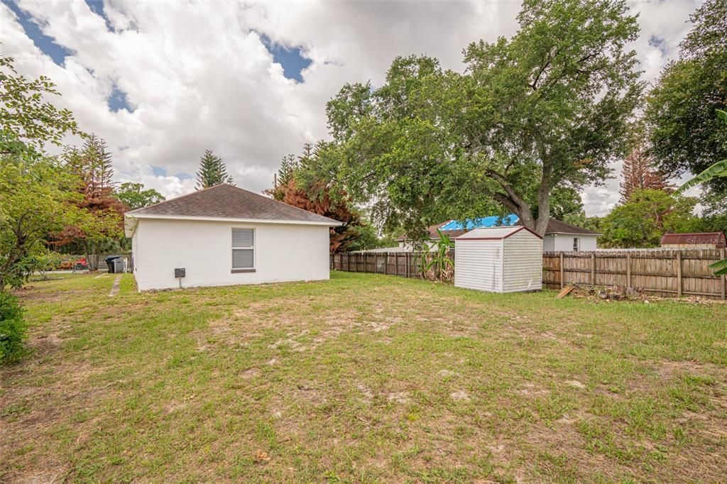 For Sale: $385,000 (3 beds, 2 baths, 1097 Square Feet)
