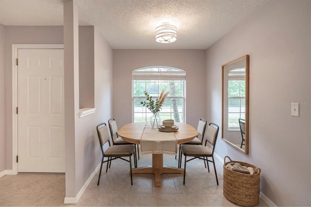 For Sale: $385,000 (3 beds, 2 baths, 1097 Square Feet)