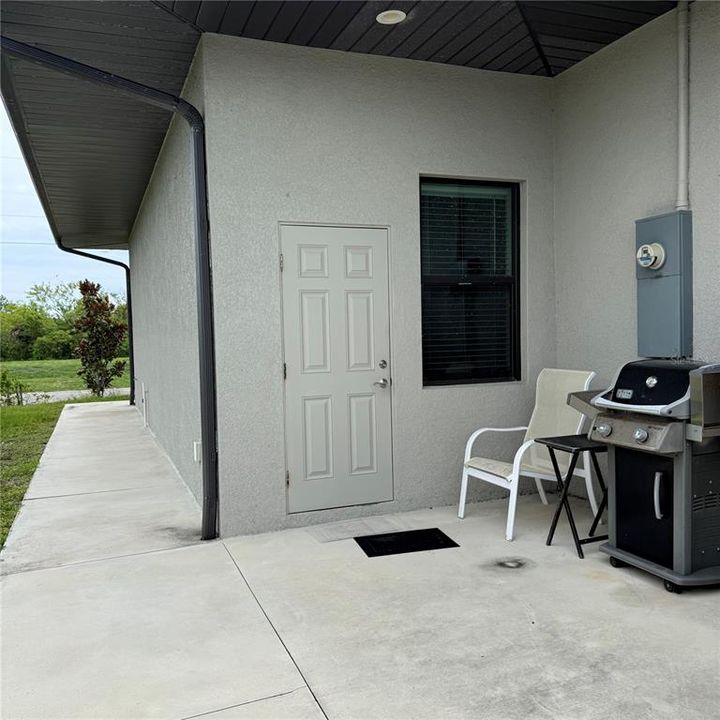 For Rent: $1,700 (2 beds, 1 baths, 1000 Square Feet)
