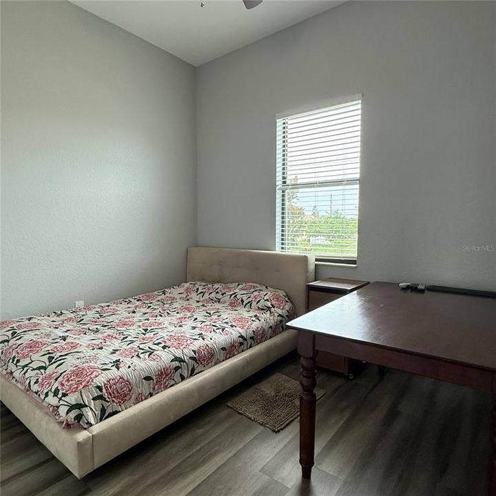 For Rent: $1,700 (2 beds, 1 baths, 1000 Square Feet)