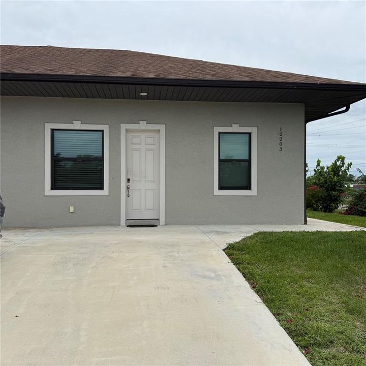 For Rent: $1,700 (2 beds, 1 baths, 1000 Square Feet)