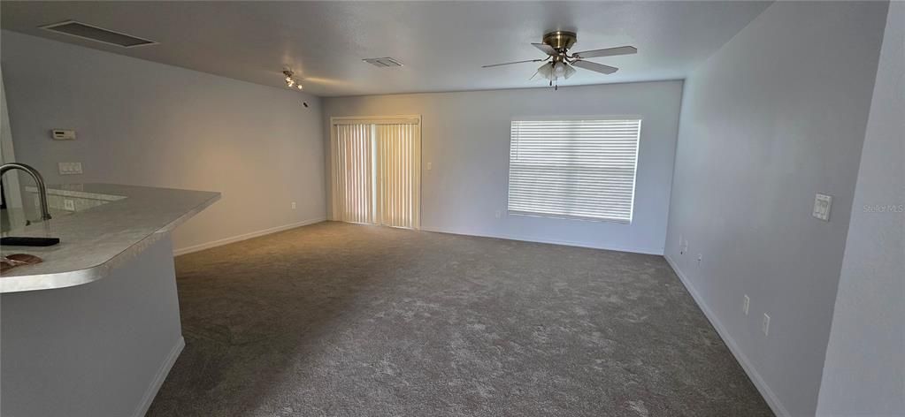 For Rent: $1,900 (3 beds, 2 baths, 1355 Square Feet)