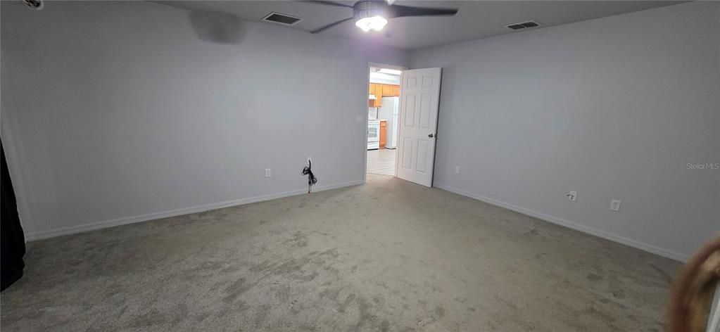 For Rent: $1,900 (3 beds, 2 baths, 1355 Square Feet)