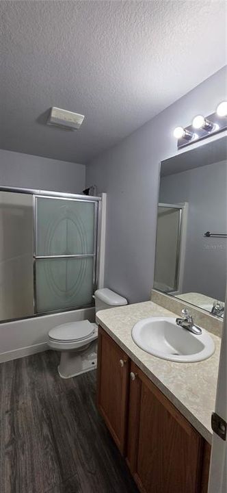 For Rent: $1,900 (3 beds, 2 baths, 1355 Square Feet)