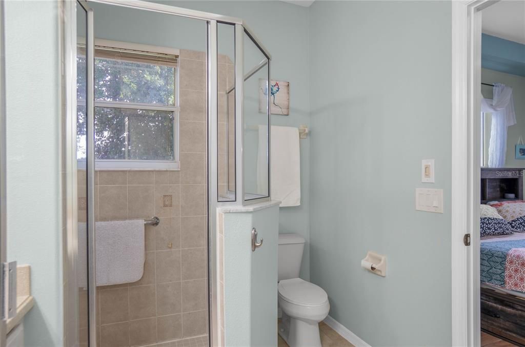 For Sale: $335,000 (3 beds, 2 baths, 1708 Square Feet)