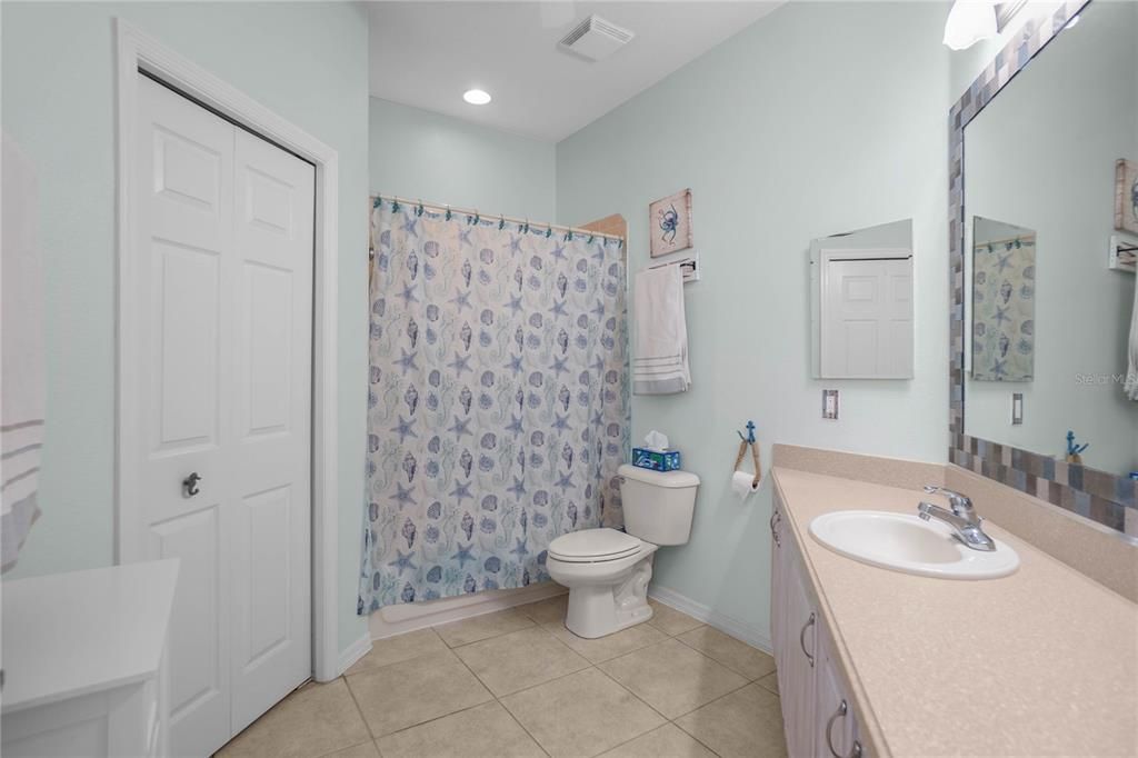 For Sale: $335,000 (3 beds, 2 baths, 1708 Square Feet)