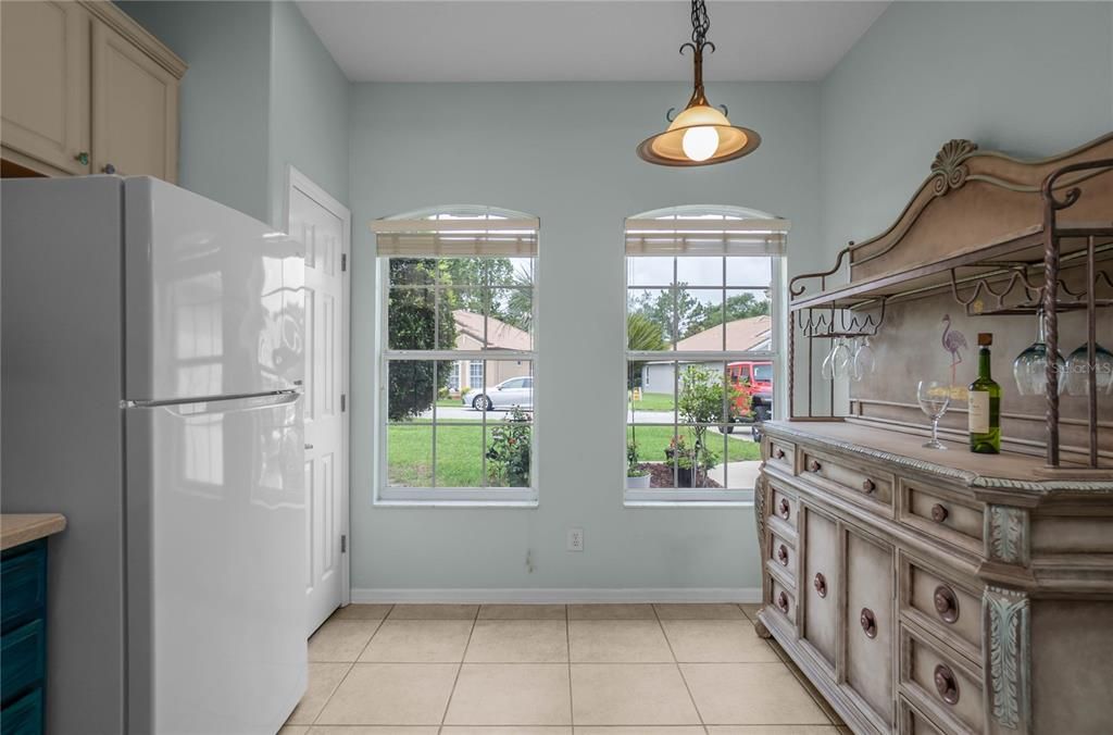 For Sale: $335,000 (3 beds, 2 baths, 1708 Square Feet)