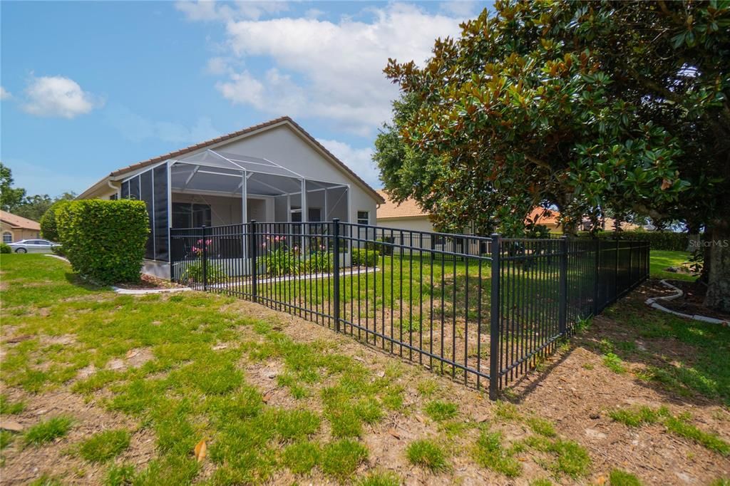 For Sale: $335,000 (3 beds, 2 baths, 1708 Square Feet)